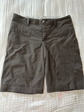Athleta Dipper Bermuda Shorts size 10